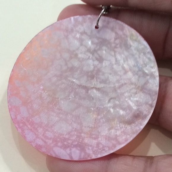 Capiz shell exotic orange red ombré earrings new - Picture 3 of 3